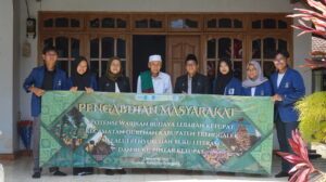 Foto Bersama KH. Abdul Fatah Muin, Pengasuh Ponpes Babul Ulum, Sekaligus Generasi ke-4 Mbah Mesir