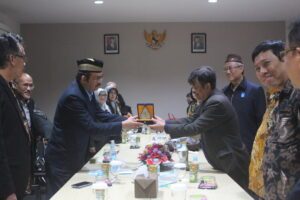 Penyerahan cinderamata