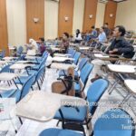 seminar seninan retno asih dosen departemen fisika FSAD ITS Surabaya