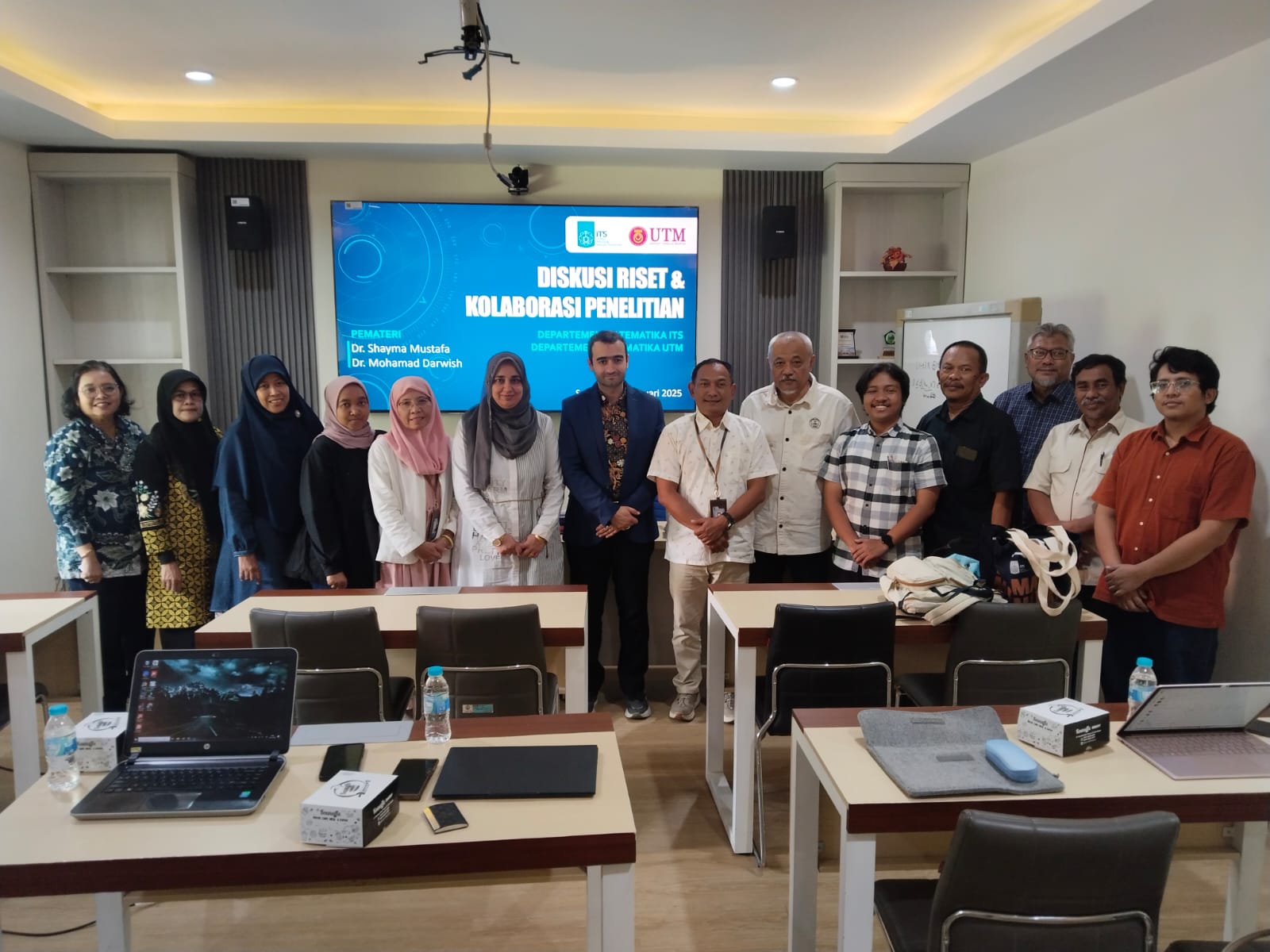 Diskusi Riset dan Kolaborasi Penelitian Departemen Matematika ITS dengan Universiti Teknologi Malaysia