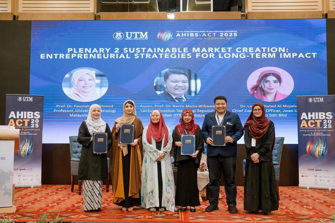 Kepala Departemen Manajemen Bisnis ITS Menjadi Narasumber dalam Konferensi Internasional UTM-AHIBS ACT 2025 di Kuala Lumpur
