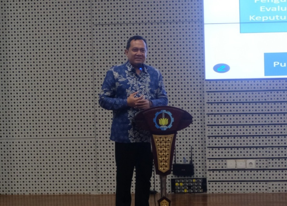 Wakil Rektor IV ITS Prof Agus Muhammad Hatta ST MSi PhD saat menjelaskan upaya hilirisasi produk yang dilakukan STP ITS