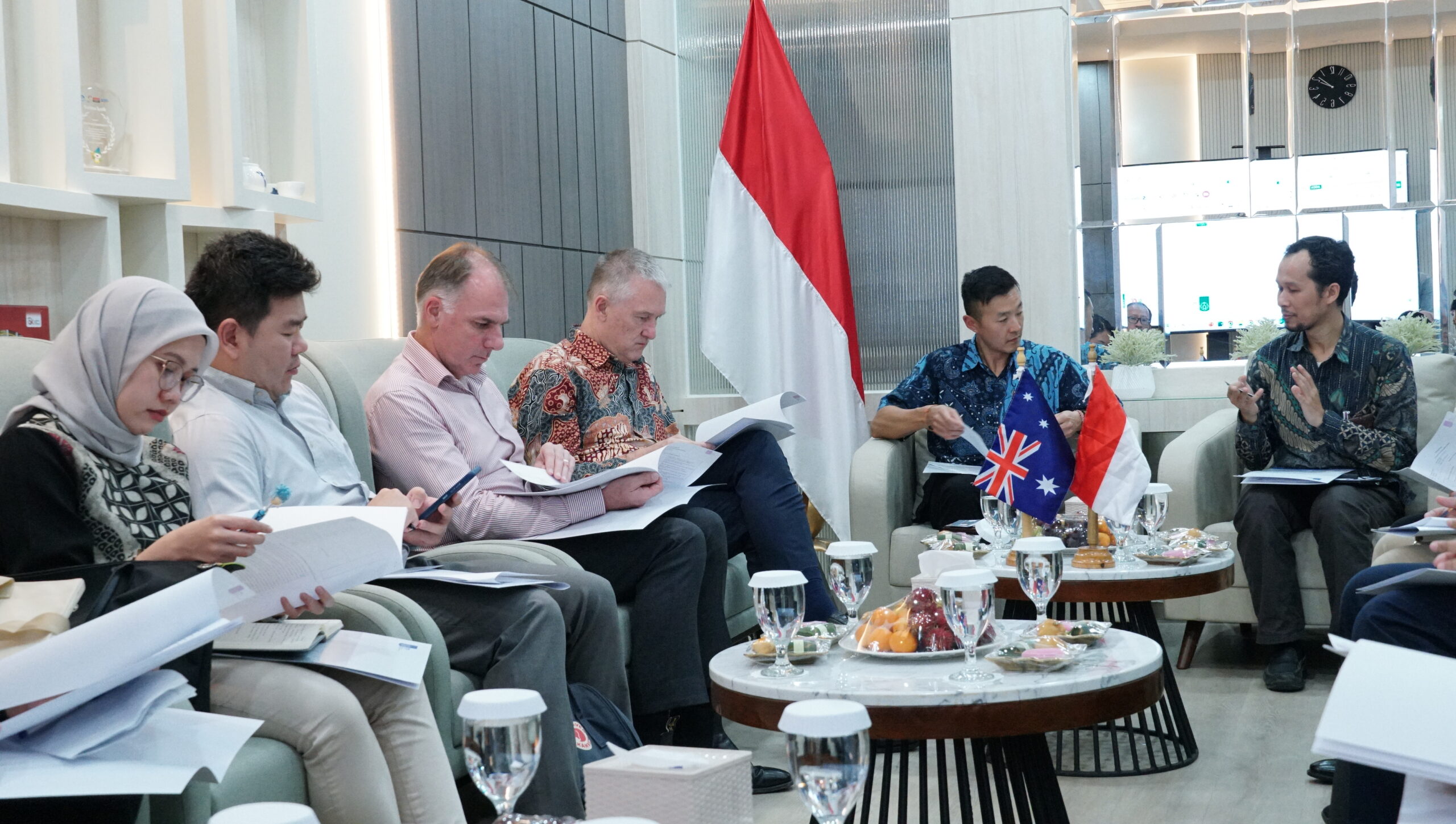 Gambar Delegasi Australia saat Mengunjungi ITS