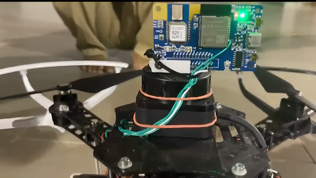 Penggunaan sensor pada salah satu drone kategori full-autonomous (D2)