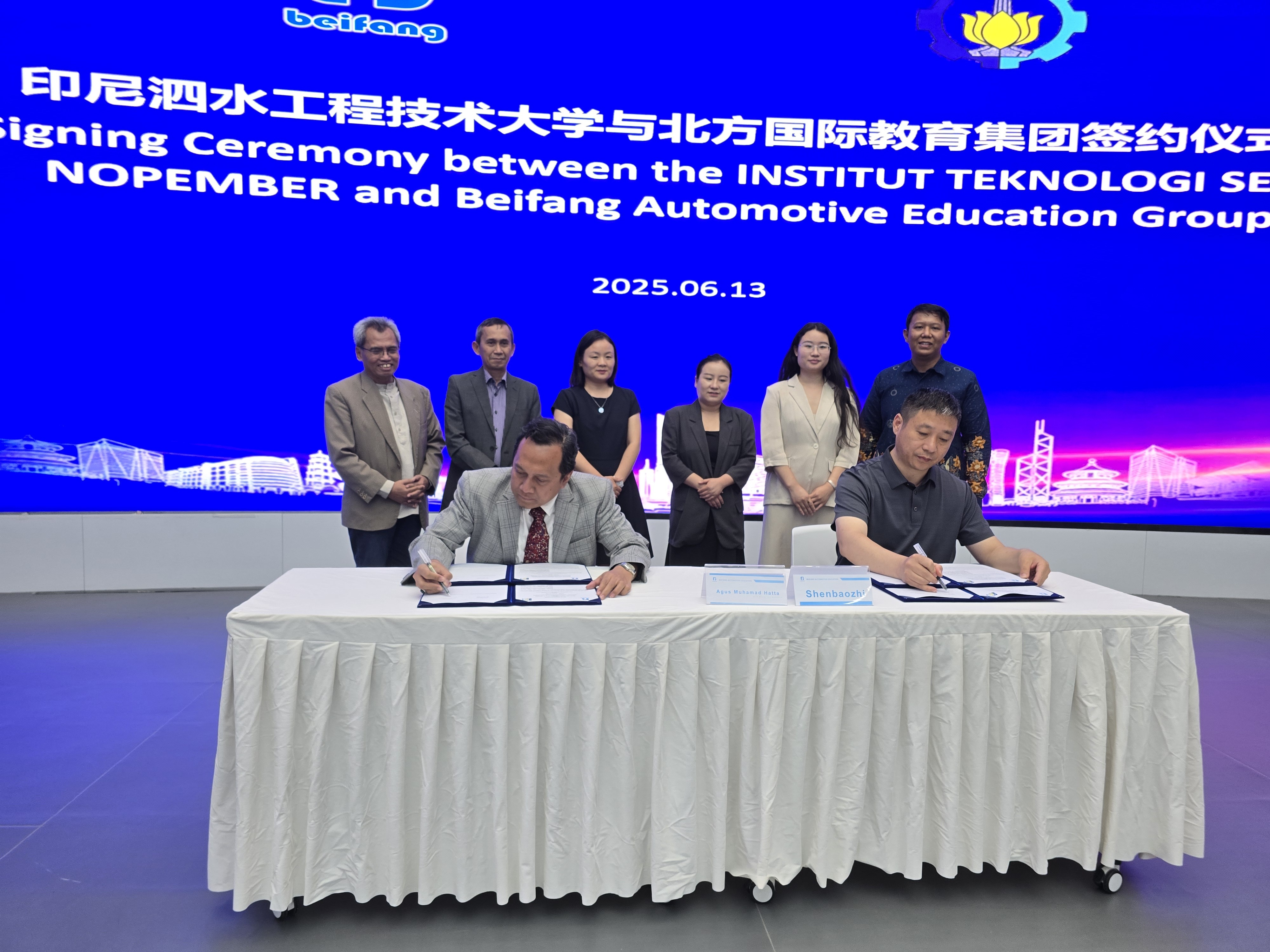 Penandatanganan MoU kerja sama strategis antara ITS dan Beifang Automotive Group