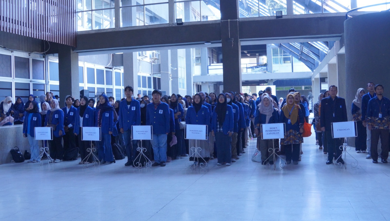 Gambar Delegasi KKN Tematik Literasi ITS 2025