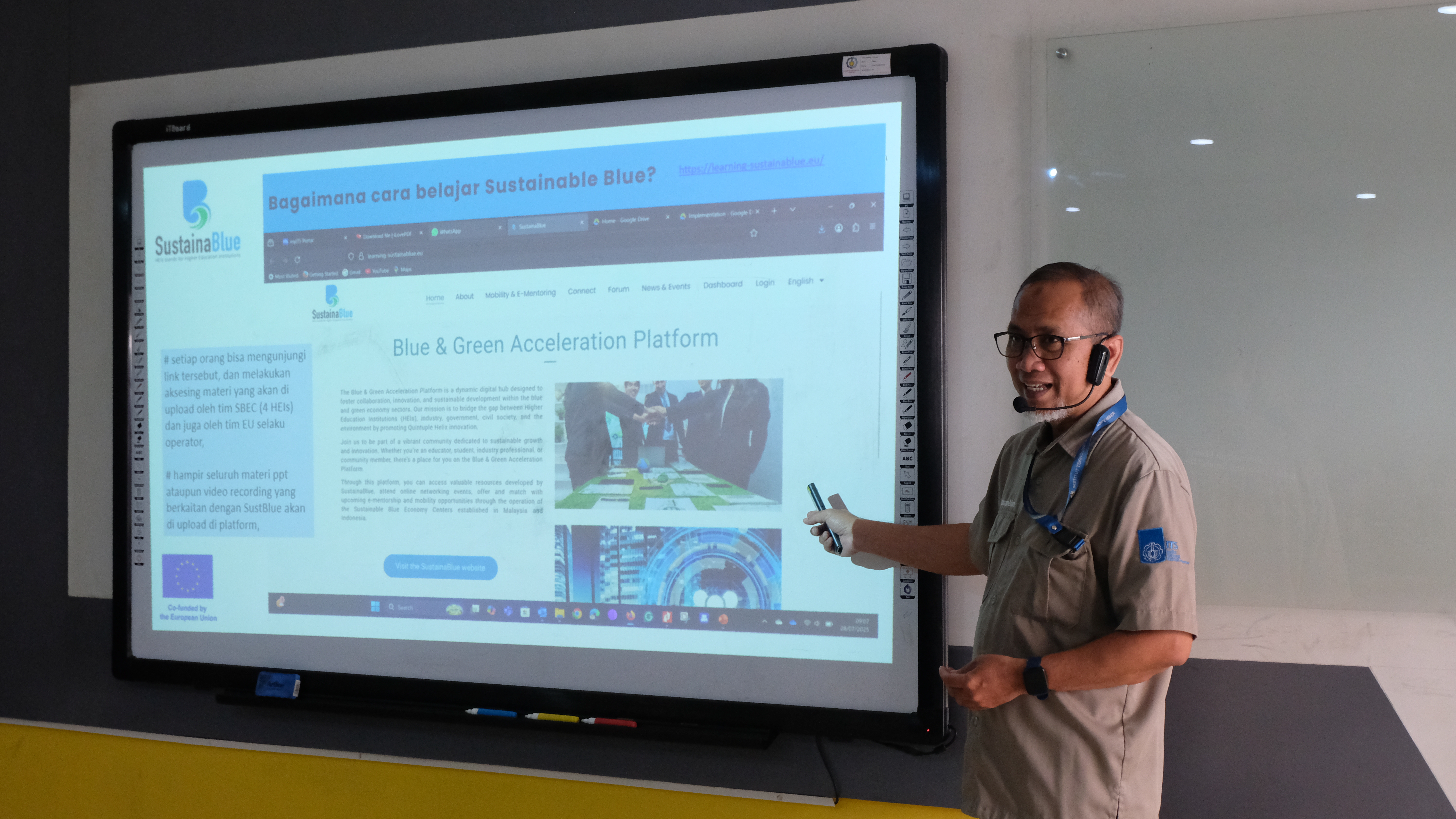 Project Manager SustainaBlue ITS Aunurohim SSi DEA menjelaskan terkait Sustainable Blue