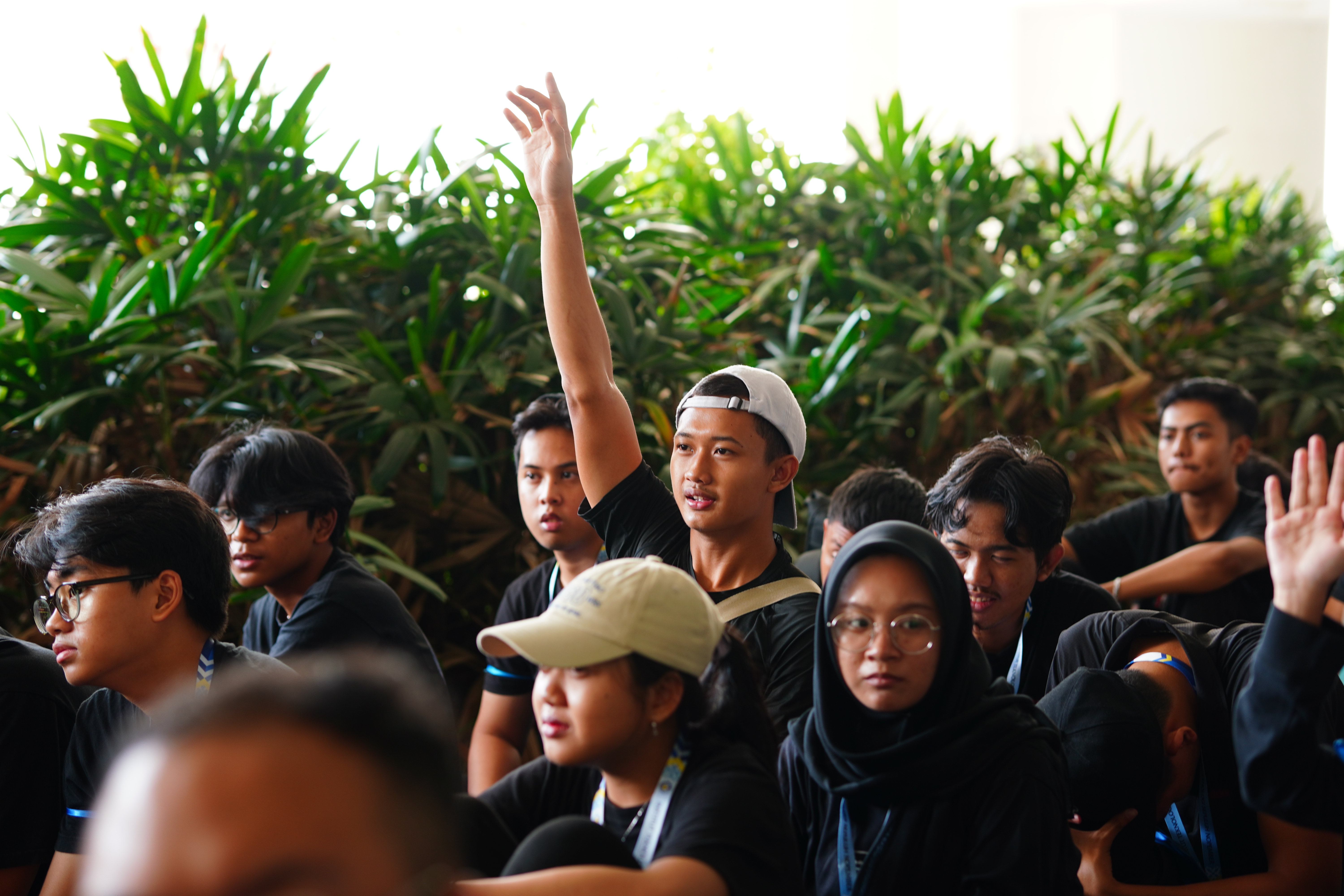 Gambar antusiasme mahasiswa untuk mempelajari SDGs bersama mentor dalam ITS Camp