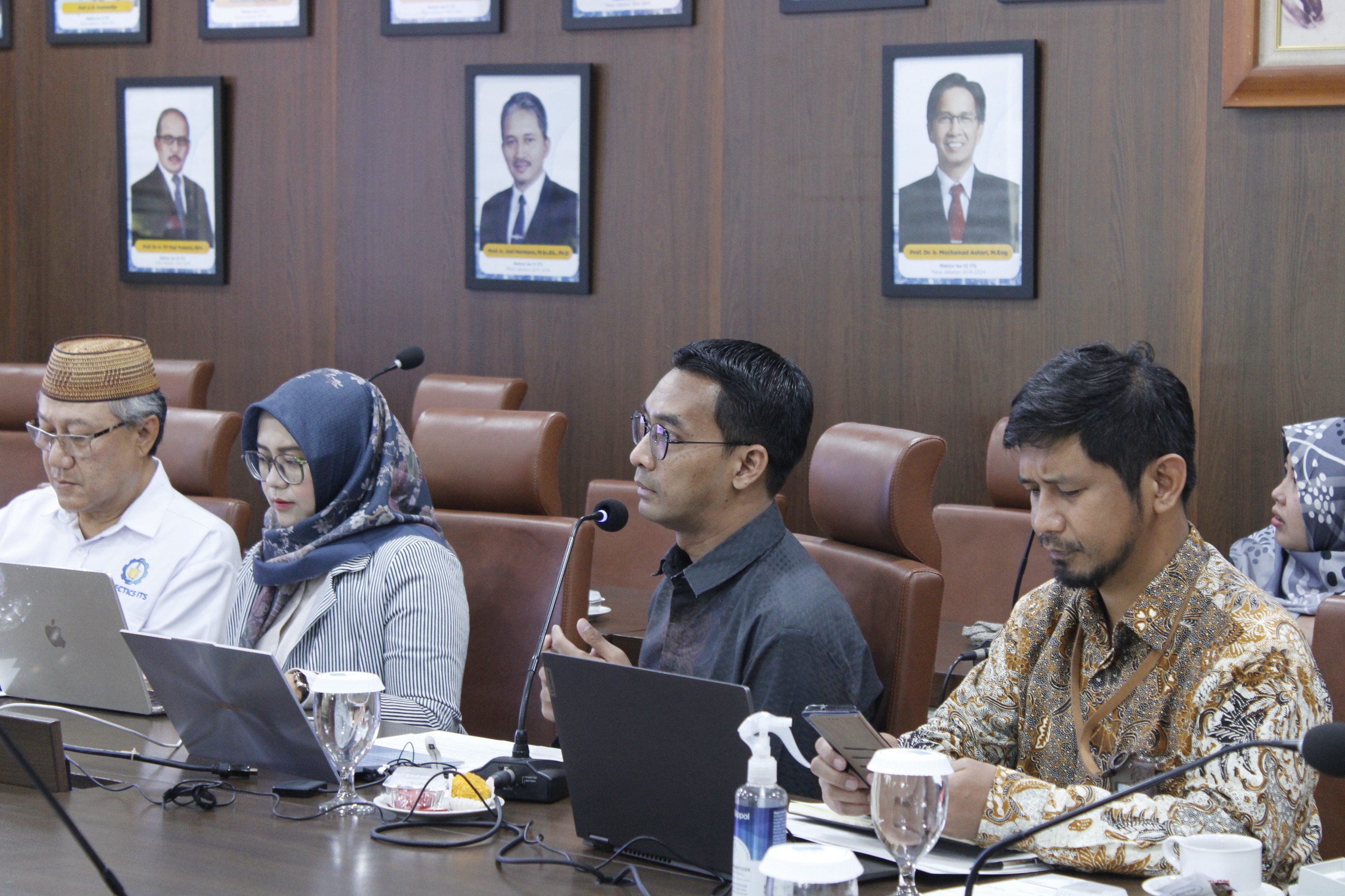 Para Peneliti ITS dan DRPM ITS