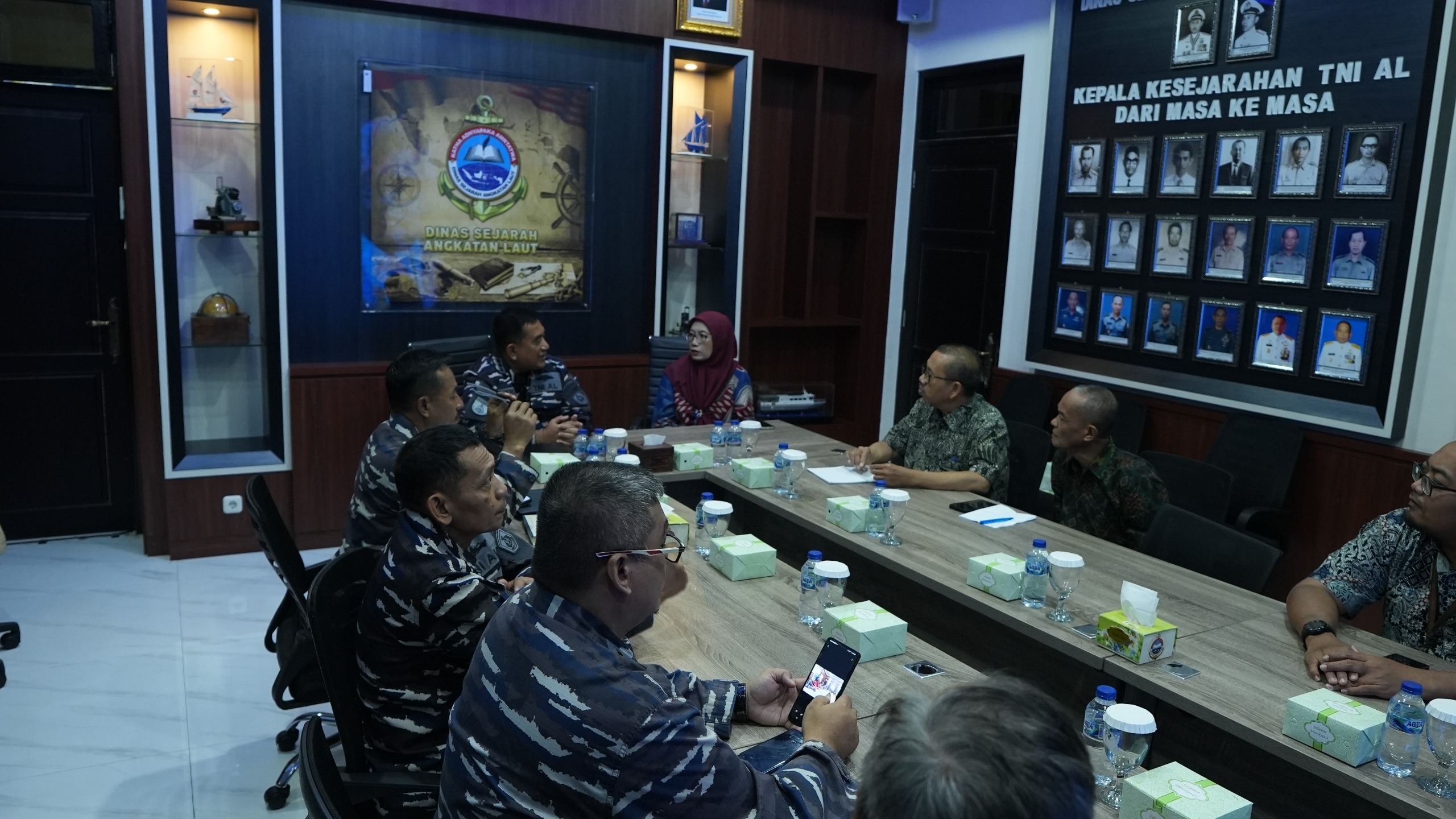 Kunjungan tim Napak Tilas ITS ke Dinas Sejarah Angkatan Laut (Disjarahal) untuk menggali informasi terkait Marseno