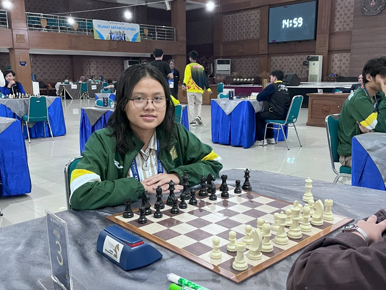 Salwa Nadia Maharani ketika akan berlaga pada cabang olahraga catur di Pekan Olahraga Mahasiswa Nasional (Pomnas) XIX 2025