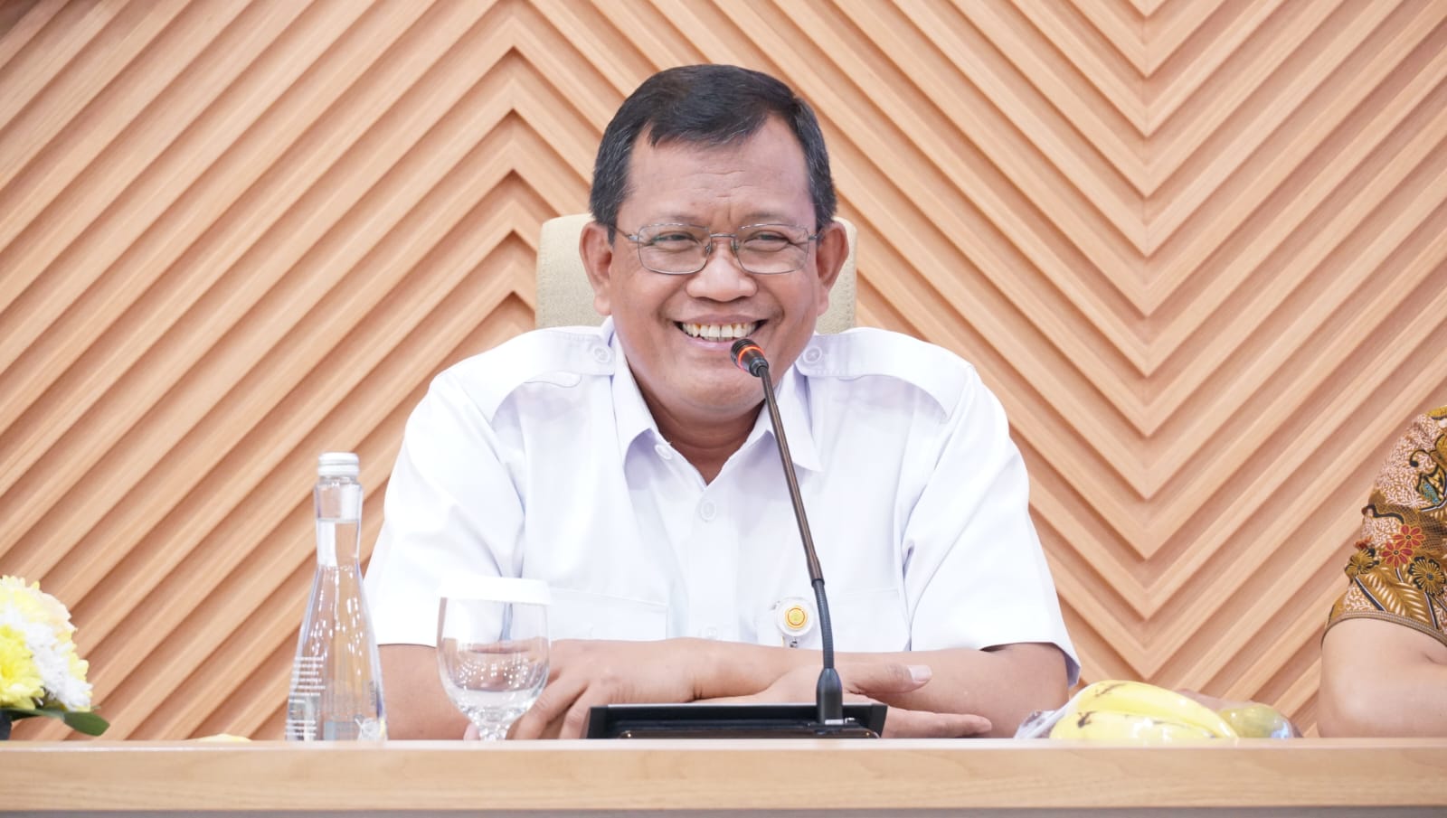 Tenaga Ahli Menteri Bidang Hilirisasi Produk Peternakan RI Prof Dr Ir Ali Agus DAA DEA menyampaikan materi dalam Forwarek Bidang Kerja Sama PTN - ISI se-Indonesia 2025 di ITS
