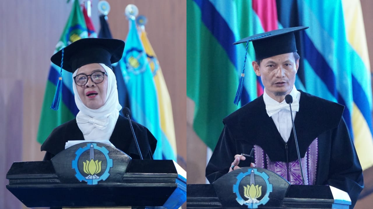 (dari kiri) Prof Dr Dipl Ing Sri Nastiti Nugrahani Ekasiwi MT dan Prof Ir Juwari ST MEng PhD ketika menjelaskan orasi ilmiah pengukuhannya sebagai Profesor ITS
