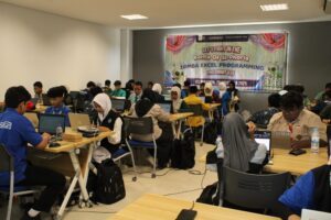 The enthusiasm of SMA MA Prodistik ITS students when enlivening Procommit V15 in the Excel Programming category