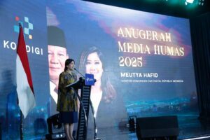 Menteri Komunikasi dan Digital RI Meutya Hafid saat memberikan sambutan di malam penganugerahan AMH 2025 di Jakarta
