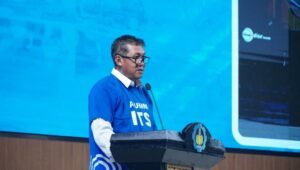 Sambutan Ketua Ikatan Alumni (IKA) ITS Ir Wiluyo Kusdwiharto ST MBA IPU ASEAN Eng dalam Reuni Akbar Alumni ITS 2025 di Grha Sepuluh Nopember ITS