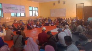 The ITS team conducted a survey with residents affected by the eruption of Mount Semeru for the sustainable recovery program.