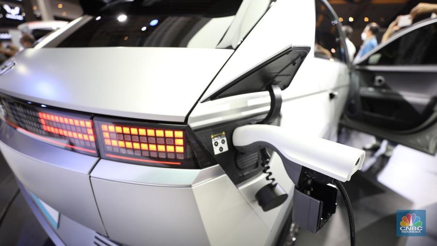 Mobil Listrik Hyundai IONIQ 5 yang di pamerkan dalam ajang Indonesia International Motor Show (IIMS) 2022 (Sumber: CNBC Indonesia/Tri Susilo)