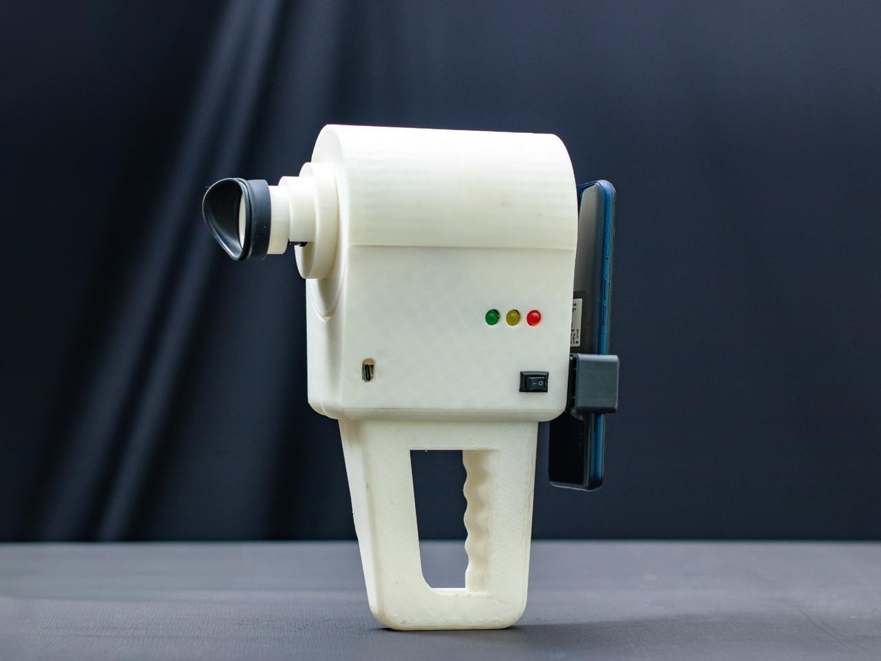 Tampilan EyeXaminer, inovasi alat deteksi dini Retinopati Diabetik terintegrasi smartphone buatan tim mahasiswa ITS