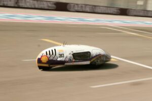 Kendaraan Antasena Prototype Hydrogen Fuel Cell dari Tim Nogogeni ITS saat melaju di lintasan Shell Eco-marathon Asia Pacific and the Middle East 2026 Qatar