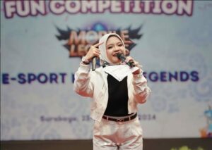 Alumni SIMT ITS Dian Lintang Beauty menjadi sportscaster