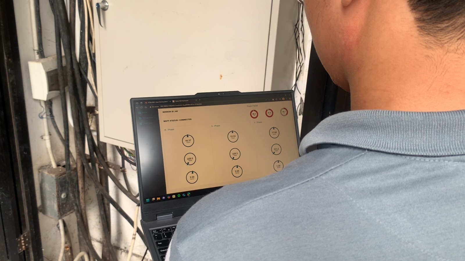 Proses pengujian sistem monitoring energi berbasis IoT