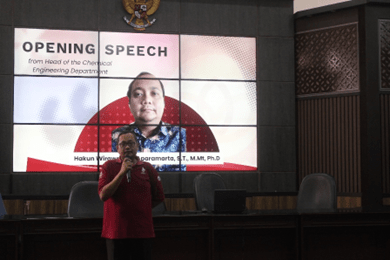 Sambutan dari Bapak Hakun sebagai perwakilan departemen Teknik kimia