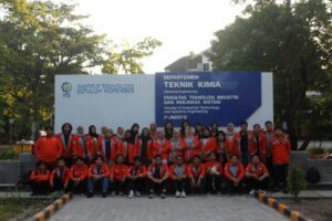 Para Penerus Tongkat Estafet HIMATEKK ITS