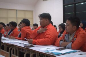 Antusiasme peserta Orange Leadership XVII saat mendalami materi manajerial di Teknik Kimia ITS.