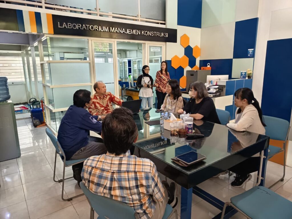 Guest Lecture Civil Engineering ITS visit to Construction Management Laboratory