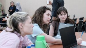 Sesi Diskusi antara Mahasiswa Victoria University dan ITS