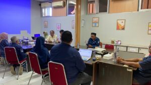 UKPBJ ITS memberikan pemaparan untuk pihak UKPBJ Unesa