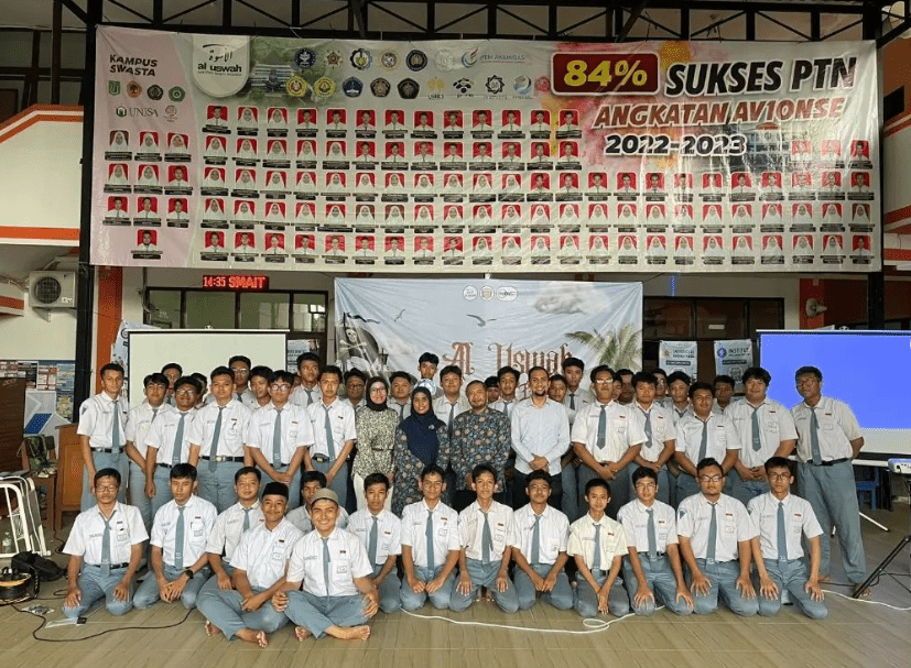 Roadshow di SMAIT Al Uswah Surabaya