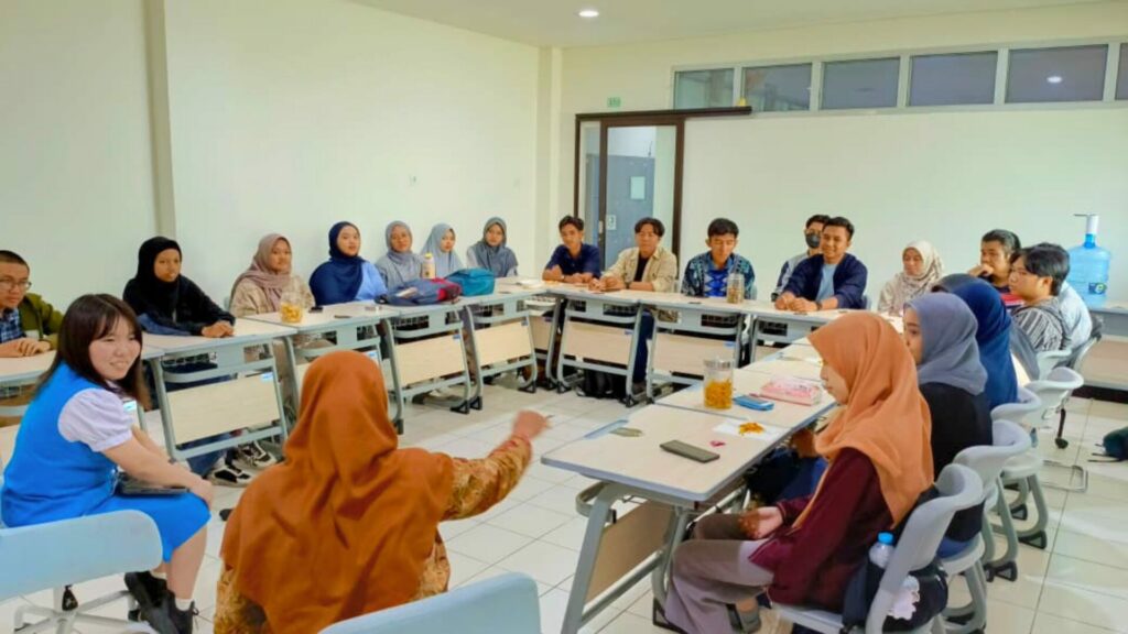 GLC ITS Facilitates Free Language Learning Programs through the Foreign Language Community (FLC)
