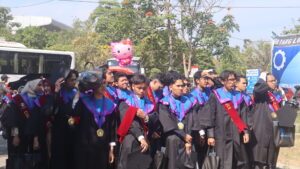 Pelepasan Wisuda Mahasiswa Desain Produk ke-130
