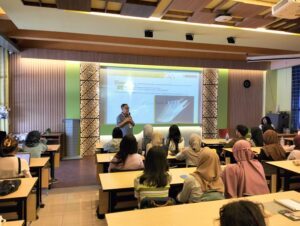 Guest Lecturer di Desain Produk ITS