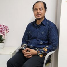 Kepala lab Fahmi Mubarok(2)