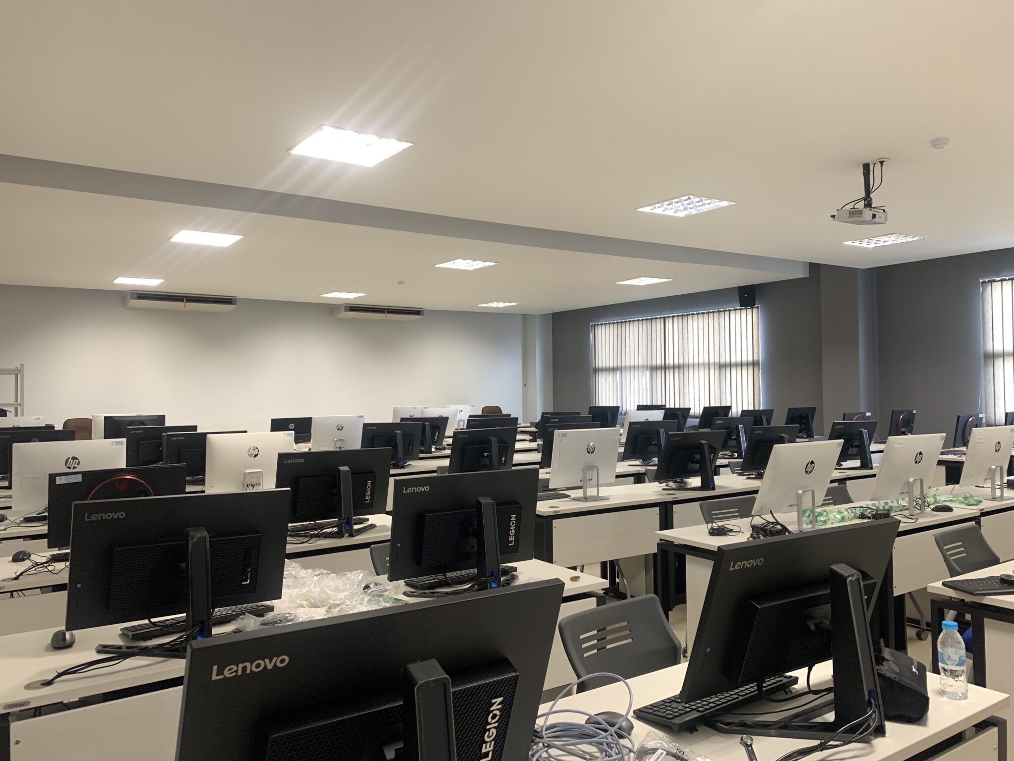 Computer Lab - Desain Komunikasi Visual