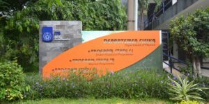papan nama Departemen Fisika FSAD ITS Surabaya