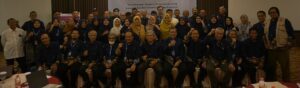 dosen dan tendik Departemen Fisika FSAD ITS Surabaya