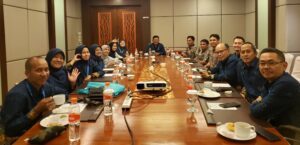 list of staff of the department of physics fsad its surabaya