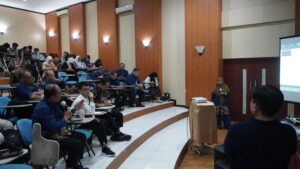 seminar seninan 100 tahun kuantum Departemen Fisika FSAD ITS Surabaya