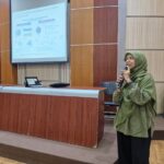 Seminar Seninan oleh Fahmi Astuti, dosen Departemen Fisika FSAD ITS Surabaya