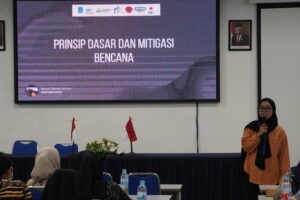 Wujudkan Generasi Tanggap Bencana, ITS bersama Ikatan Alumni Selenggarakan Pelatihan Dasar Relawan Penanggulangan Bencana