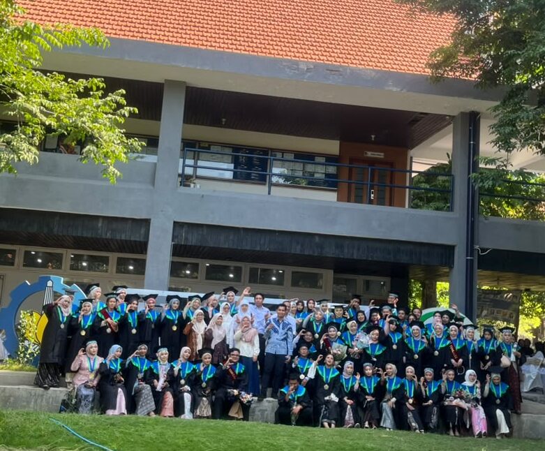 Wisuda Departemen Kimia ke-134: Merajut Kenangan, Mengukir Prestasi, dan Melangkah Menuju Masa Depan