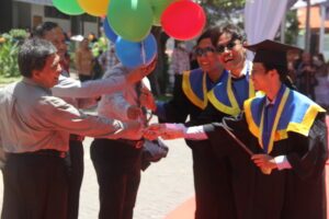 Wisuda ITS 127 Teknik Komputer ITS