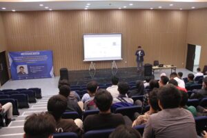 Guest Lecture The Use of IoT and Data Analytics Teknik Komputer ITS