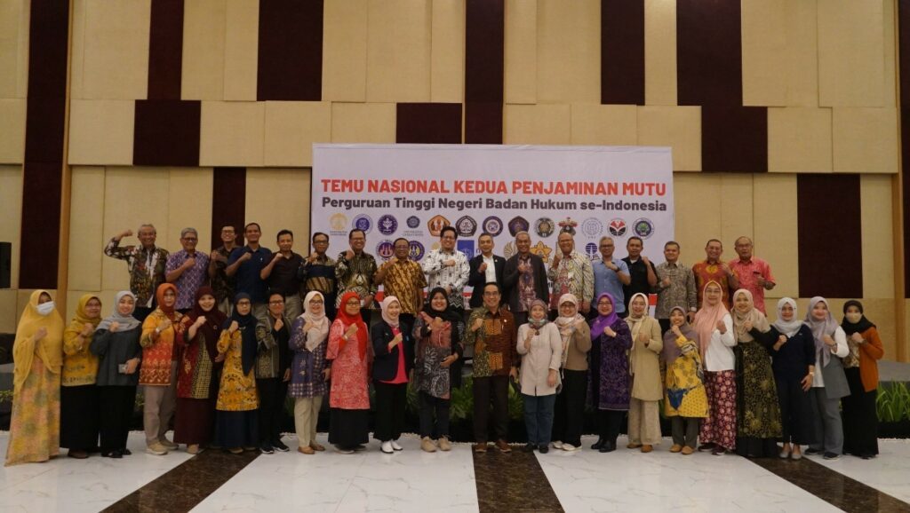 The second National Quality Assurance Meeting for 21 Legal Entity State Universities (PTN-BH) throughout Indonesia at Hasanudin University, Makassar