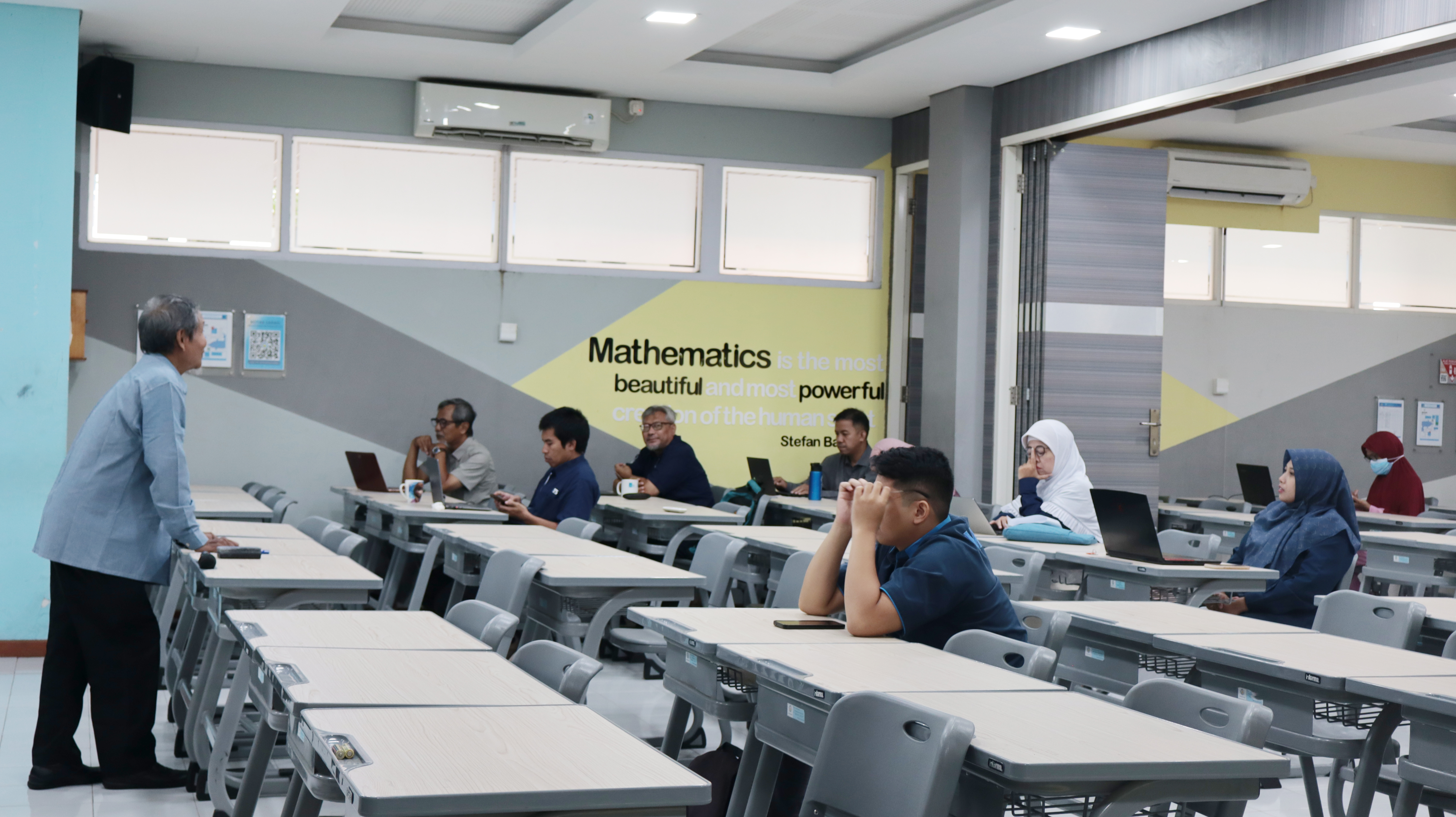 Teori dan Aplikasi Aljabar pada Konstruksi Persegi Ajaib dalam Proses Pembelajaran Interaktif