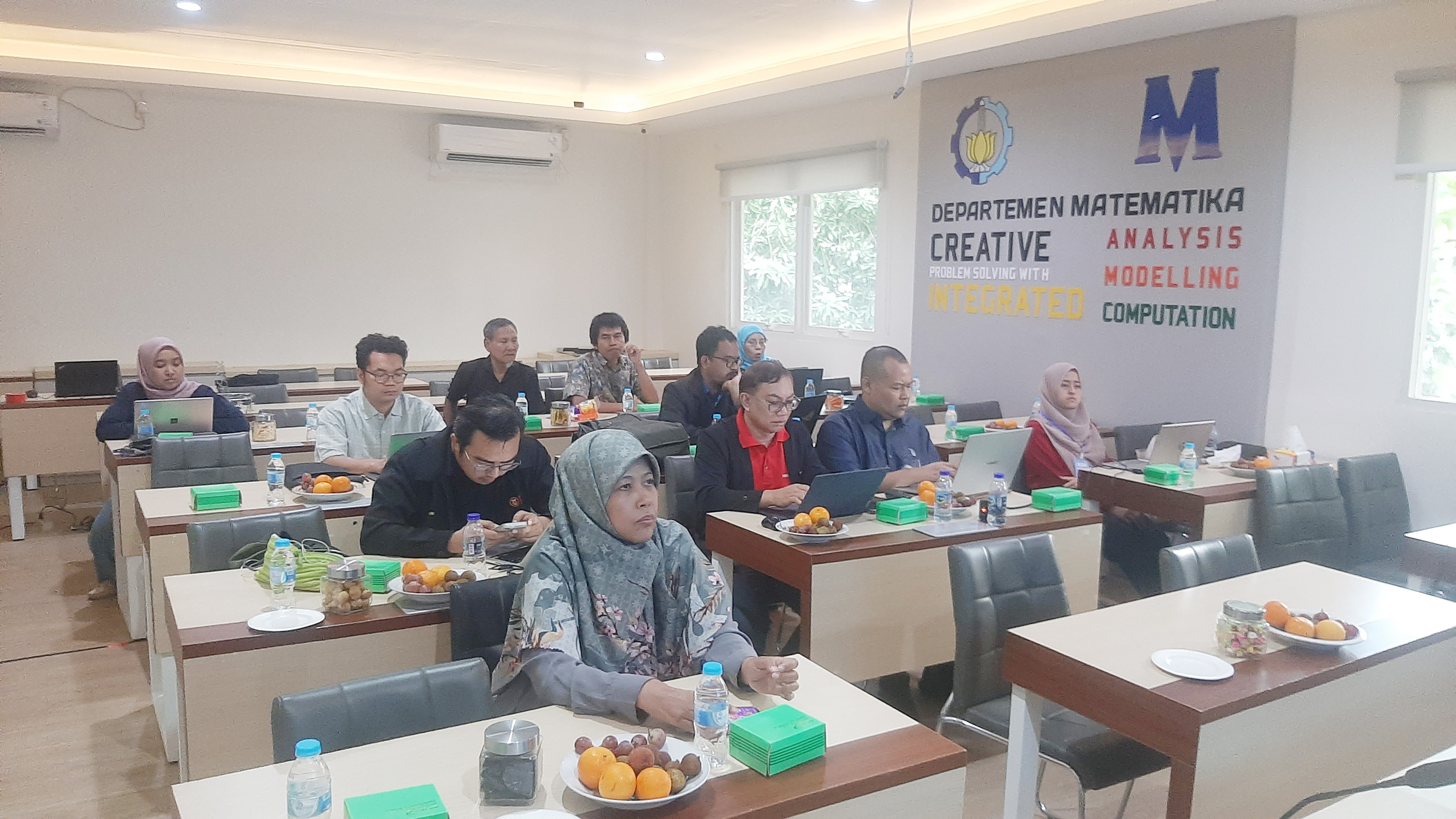 Departemen Matematika ITS Perkuat Kolaborasi Internasional melalui FGD Bersama Universiti Teknologi Malaysia dan Universiti Malaysia